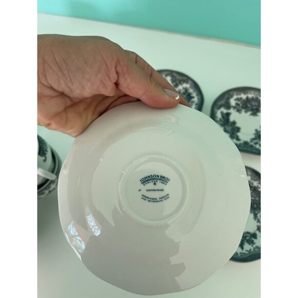 Johnson Brothers Tea Cups And Saucers Black Asiatic Pheasant Set of 8 - Picture 12 of 12